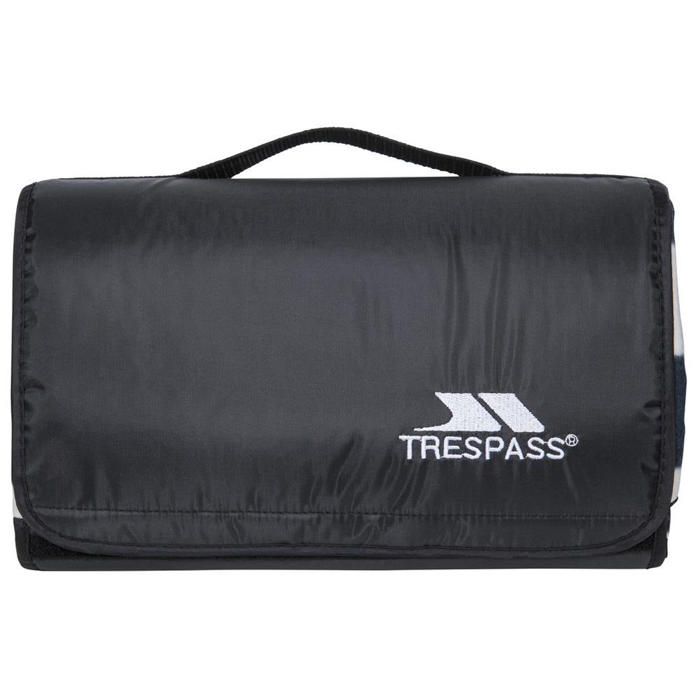 Trespass Waterproof Blanket Lake Land Kayaks